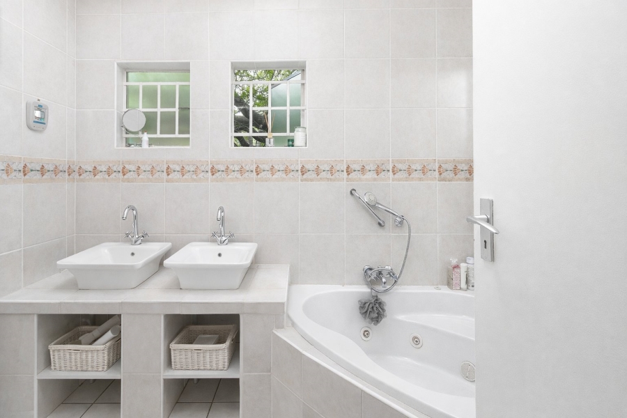 4 Bedroom Property for Sale in Schoemansville North West